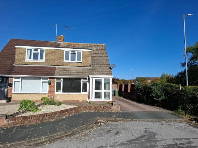 Northfield Way, Swindon SN3 2 bed semi detached house to rent £1,275 pcm £294 pw