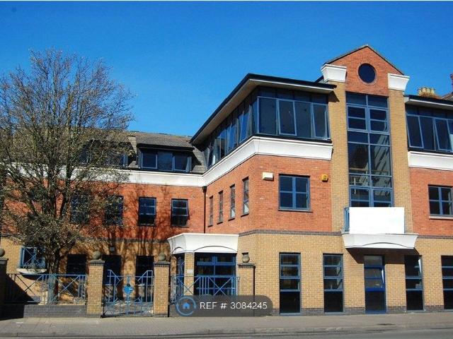 Northgate Court, Gloucester GL1, 1 bed flat to rent, £850 pcm | PrimeLocation