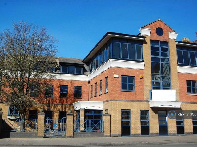Northgate Court, Gloucester, GL1 Studio to rent £750 pcm £173 pw