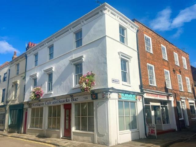 Northgate, Canterbury 2 bed maisonette to rent £1,450 pcm £335 pw