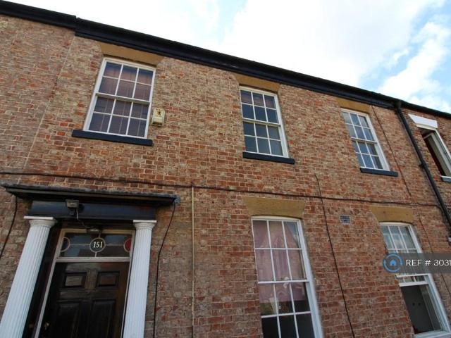 Northgate, Darlington, DL1 2 bed flat to rent £695 pcm £160 pw