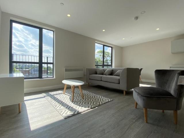 Northgate House, Stonegate Road. 2 bed apartment to rent £1,300 pcm £300 pw