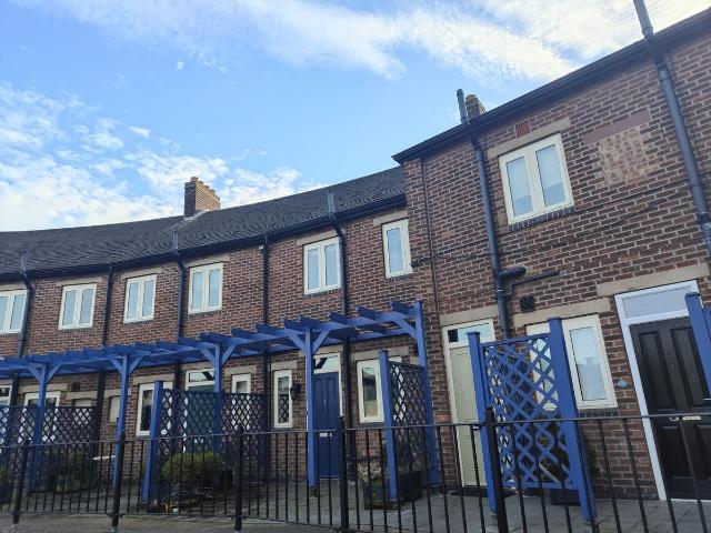 Northgate, Wakefield, West Yorkshire, UK WF1, 2 bed flat to rent, £695 pcm | PrimeLocation