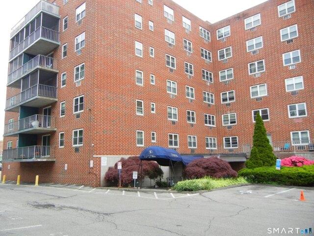 Northill St Apt P, Stamford, Condo For Sale