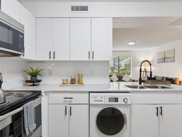 Northlake 1 Bedroom Apartment for Rent at 2445 Dunn Ave, Jacksonville, FL 32218 Biscayne