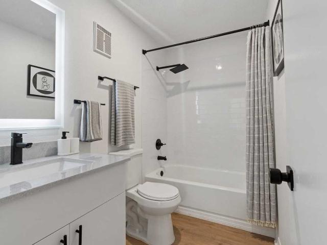 Northlake 2 Bedroom Apartment for Rent at 2445 Dunn Ave, Jacksonville, FL 32218 Biscayne