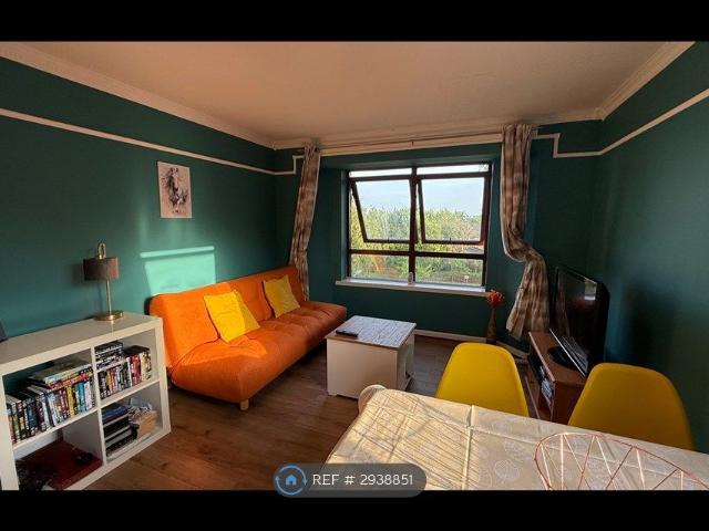 Northland Avenue, Glasgow G14, 2 bed flat to rent, £1,350 pcm | PrimeLocation