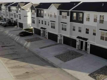Northpointe Townhomes 2 Bedroom Home for Rent at 157 Ne 22nd Ln, Ankeny, IA 50021