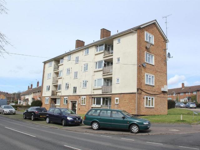Northridge Way, Boxmoor HP1, 2 bed flat to rent, £1,400 pcm | PrimeLocation