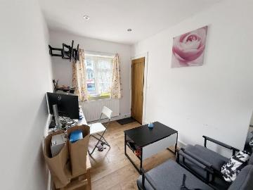 Northumberland Road, Harrow 1 bed flat to rent £1,175 pcm £271 pw