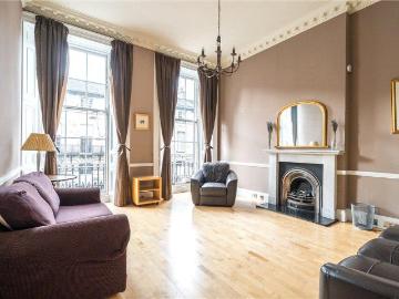 Northumberland Street, New Town. 2 bed apartment to rent £1,900 pcm £438 pw