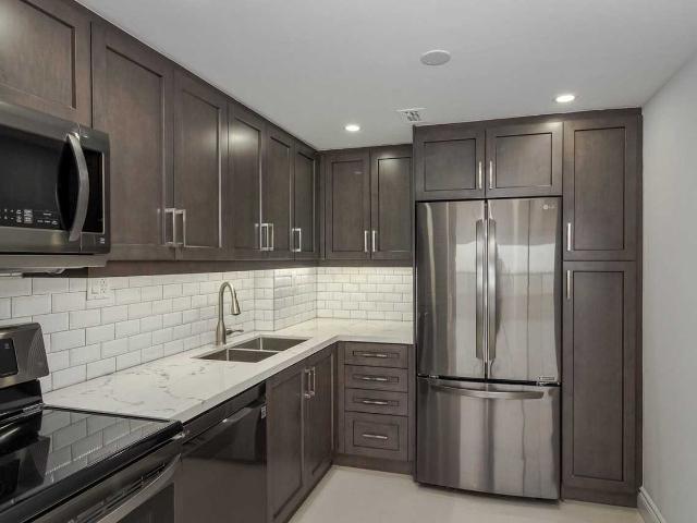 Northview Terrace Apartments 1 Bedroom Apartment for Rent at 2515 Bathurst St, Toronto, ON M6B 2Z1 Forest Hill