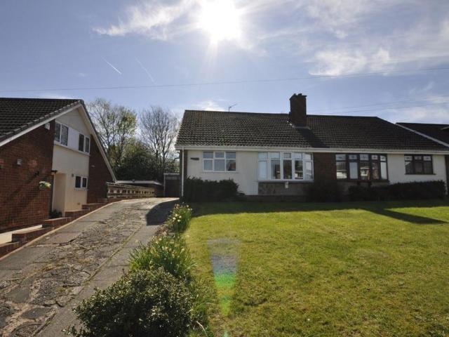 Northway, Sedgley 4 bed bungalow to rent £1,350 pcm £312 pw