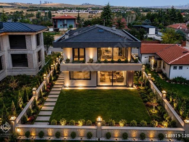 NorthWestten Gölbaşında Ultra Lüx 5+2 SATILIK VİLLA
