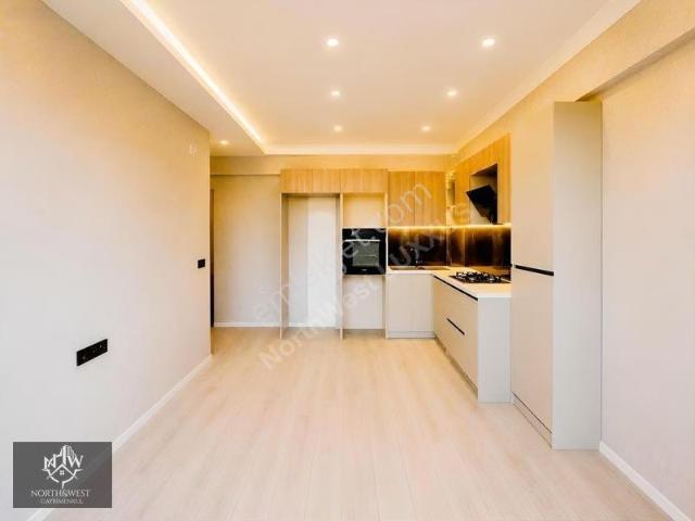 Northwestten İncekte Ara Katta Vadi Manzaralı 2+1