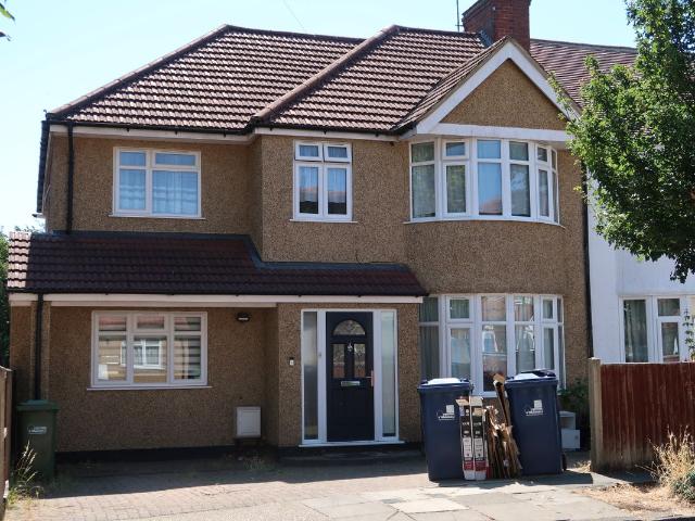 Northwood Gardens, Greenford UB6, 3 bed maisonette to rent, £1,900 pcm | PrimeLocation