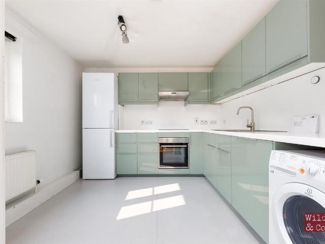 Northwold Road, Hackney E5, 2 bed flat to rent, £2,250 pcm | PrimeLocation