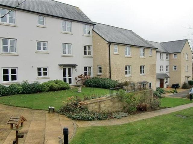 Norton Green Court, Chipping Norton OX7, 1 bed flat to rent, £1,050 pcm | PrimeLocation