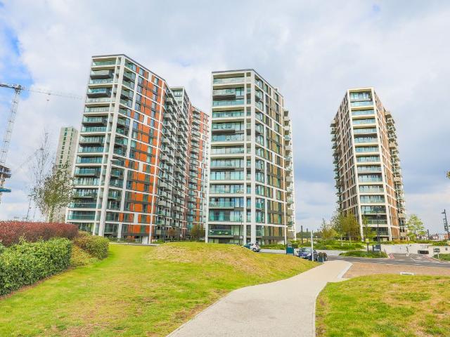 Norton House, Duke Of Wellington Avenue, London SE18, 2 bed flat to rent, £2,650 pcm | PrimeLocation