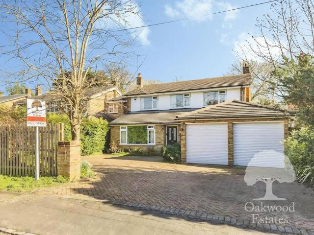 Nortoft Road, Chalfont St Peter SL9 4 bed detached house to rent £3,250 pcm £750 pw