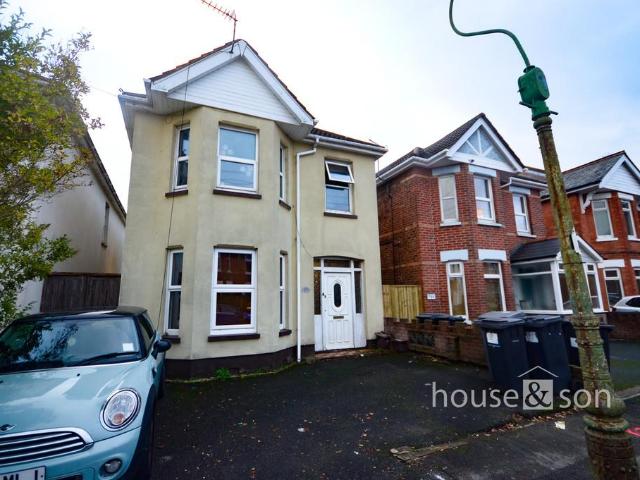 Nortoft Road, Charminster 5 bed detached house to rent £2,750 pcm £635 pw