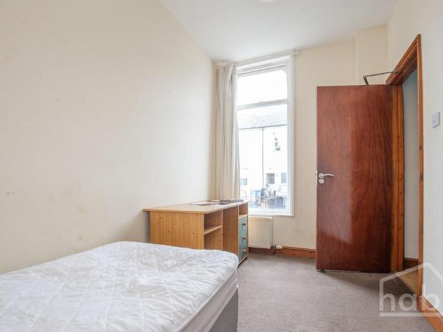 Norwich NR2 1 bed house to rent £465 pcm £107 pw