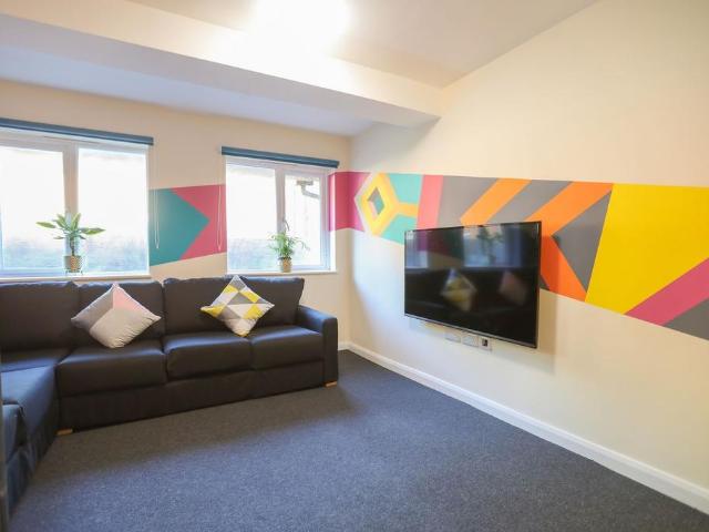 Norwich Drive, Brighton BN2 8 bed house to rent £6,240 pcm £1,440 pw