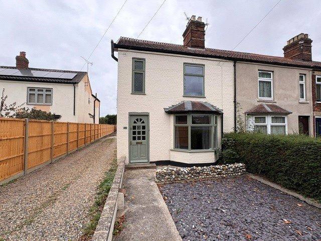 Norwich Road, Wymondham, Norfolk, NR18 3 bed end of terrace house to rent £1,200 pcm £277 pw