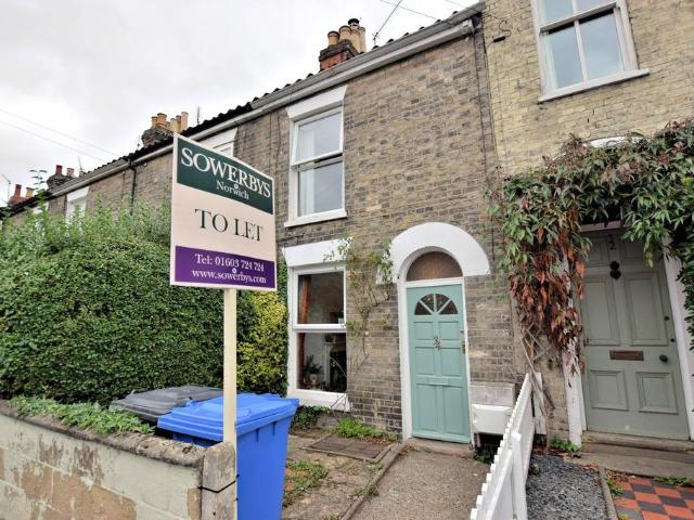 Norwich 2 bed terraced house to rent £1,100 pcm £254 pw
