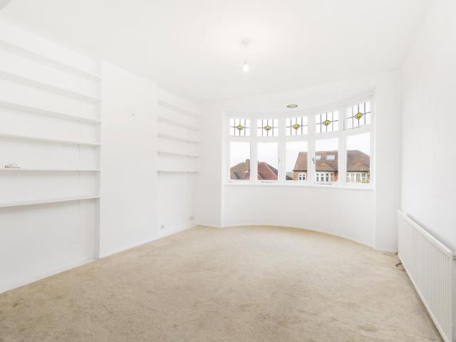 Norwood Park Road, West Norwood SE27, 3 bed maisonette to rent, £1,800 pcm | PrimeLocation