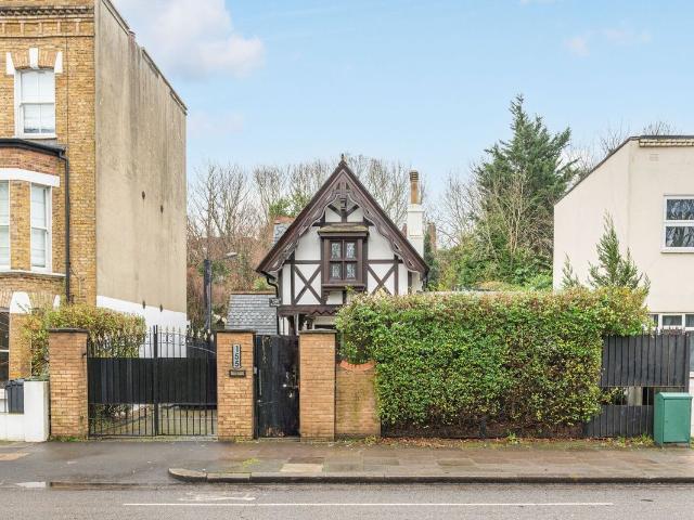 Norwood Road, Herne Hill, London SE24, 4 bed cottage to rent, £6,500 pcm | PrimeLocation