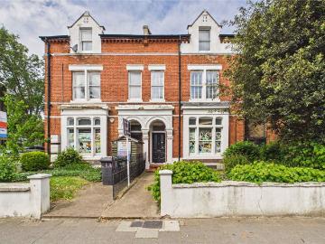 Norwood Road, London SE24, 2 bed flat to rent, £2,050 pcm | PrimeLocation