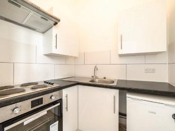 Norwood Road, London SE27, Studio to rent, £950 pcm | PrimeLocation