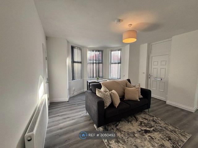 Norwood Terrace, Leeds LS6, 1 bed flat to rent, £895 pcm | PrimeLocation