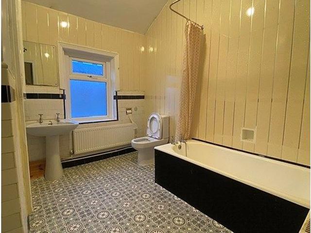 Norwood Terrace, Shipley BD18, 3 bed terraced house to rent, £975 pcm | PrimeLocation