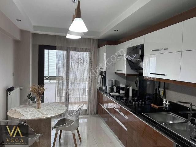 Noran Park Sitesinde Satılık Arakat Kapalı Mutfaklı 3+1 Daire