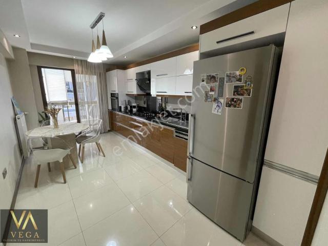 Noran Park Sitesinde Satılık Arakat Kapalı Mutfaklı 3+1 Daire