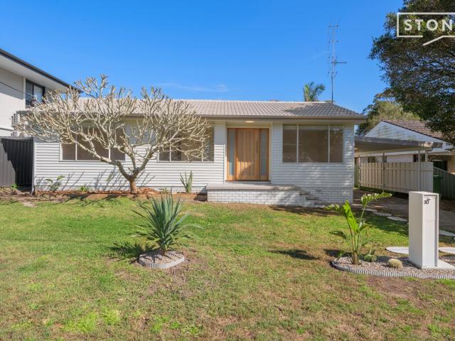 Noraville, 30 Reynolds Road