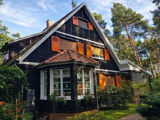 NORDISCHES FLAIR TRIFFT NATURIDYLLE M. NEBENGELASS