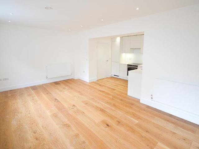 Norfolk Crescent, London W2 1 bed apartment to rent £2,882 pcm £665 pw