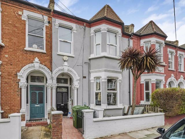Norfolk House Road, Streatham SW16, 2 bed flat to rent, £2,300 pcm | PrimeLocation