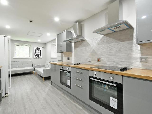 Norfolk Park Road, Sheffield S2 1 bed in a house share to rent £495 pcm £114 pw
