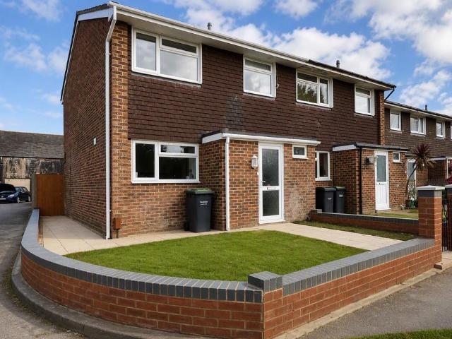 Norfolk Road, Gosport, PO12 3 bed house to rent £1,550 pcm £358 pw
