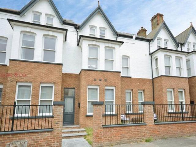 Norfolk Road, Margate, CT9 2HX 3 bed flat to rent £1,400 pcm £323 pw