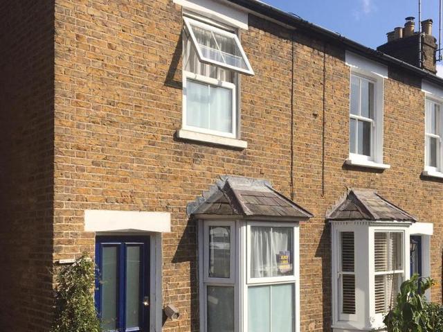 Norfolk Road, Rickmansworth 2 bed semi detached house to rent £1,700 pcm £392 pw