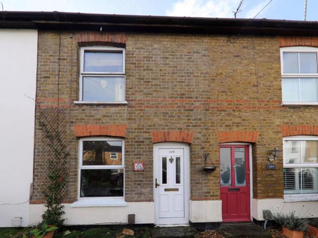Norfolk Road, Rickmansworth WD3 2 bed cottage to rent £2,000 pcm £462 pw