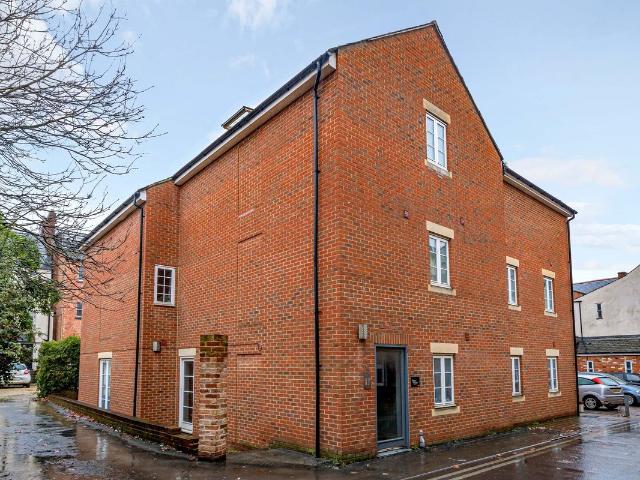 Norfolk Street, Gloucester GL1, 1 bed flat to rent, £850 pcm | PrimeLocation