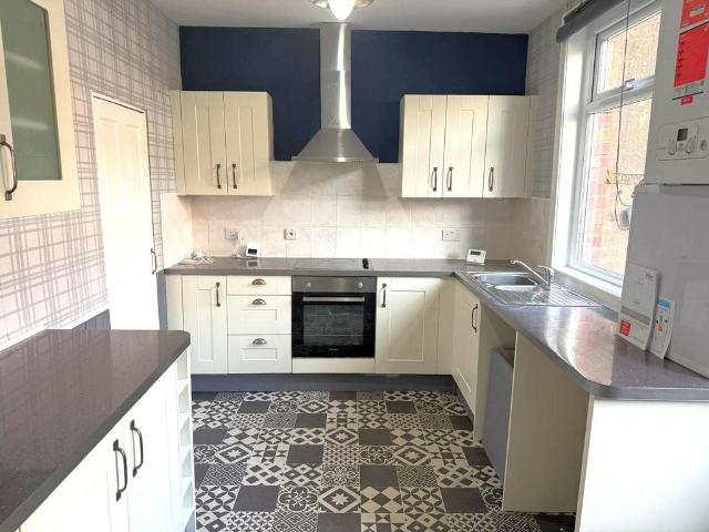 Norfolk Street, Mill Hill, Blackburn 3 bed terraced house to rent £850 pcm £196 pw