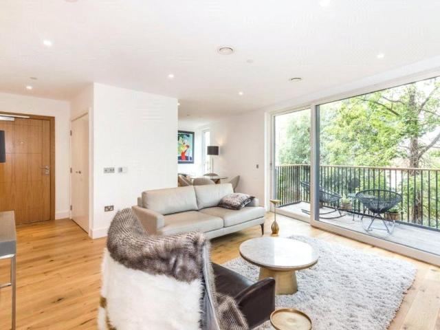 Norfolk Street, Oxford OX1, 2 bed flat to rent, £3,400 pcm | PrimeLocation