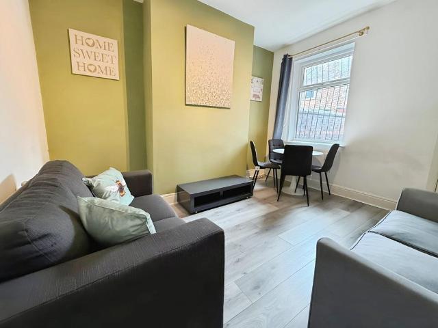 Norfolk Street, Salford, Greater. 4 bed terraced house to rent £564 pcm £130 pw